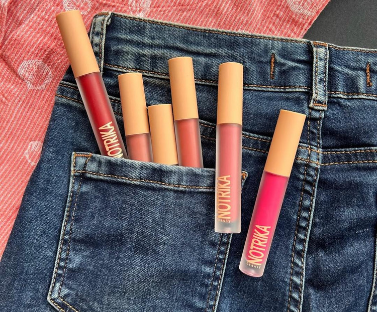 رژ لب مایع مات مخملی نوتریکا