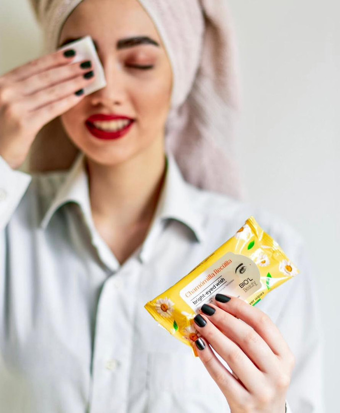 دستمال مرطوب پاک کننده چشم بیول 10 برگی