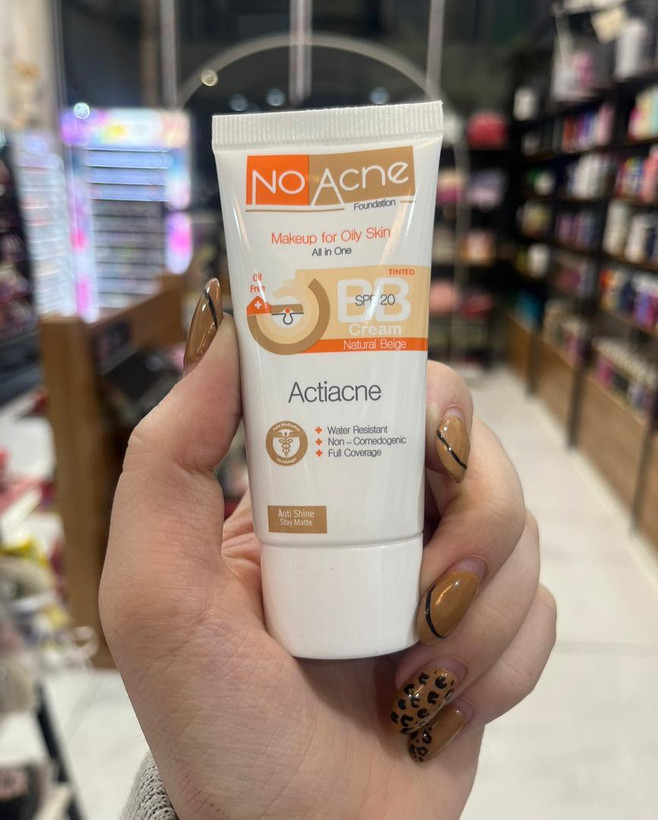 مرطوب کننده رنگی نو آکنه مدل BB با SPF20 مناسب پوست چرب و جوش دار حجم 40 میلی لیتر